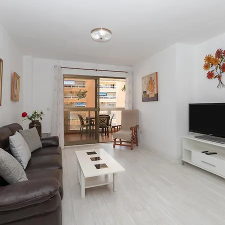 Two Bedroom Beside Marina Apartmán