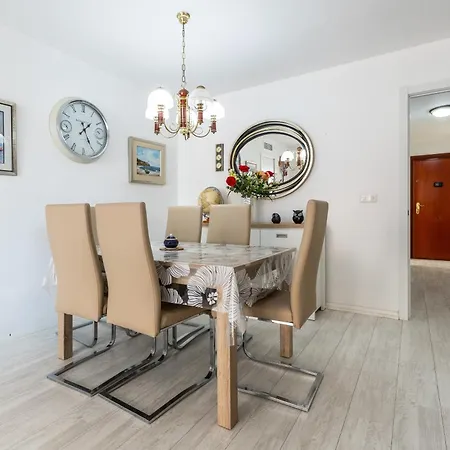 Apartmán Two Bedroom Beside Marina Màlaga