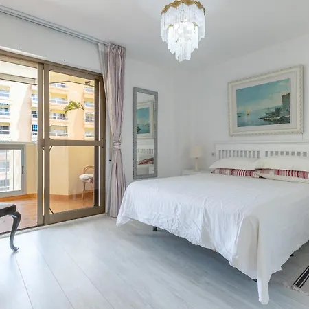 Two Bedroom Beside Marina